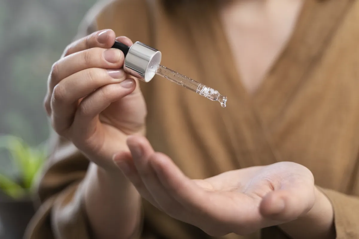 10 Serum bebas alhohol bikin wajah cerah glowing cocok untuk kulit sensitif harga di bawah Rp 150 ribu