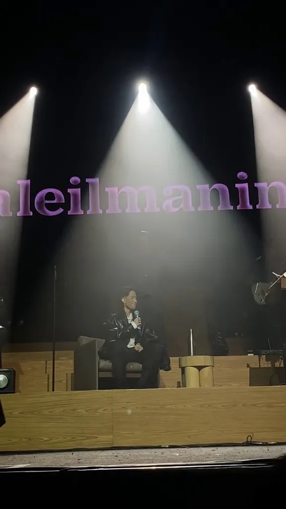 Vidi Aldiano tampil di konser Laleilmanino © 2025 brilio.net Vidi Aldiano tampil di konser Laleilmanino © 2025 brilio.net