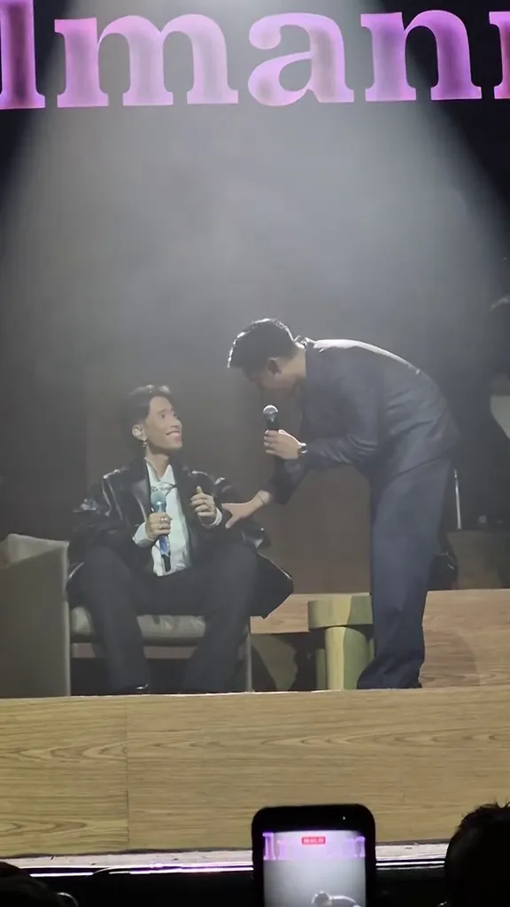 Vidi Aldiano tampil di konser Laleilmanino © 2025 brilio.net Vidi Aldiano tampil di konser Laleilmanino © 2025 brilio.net