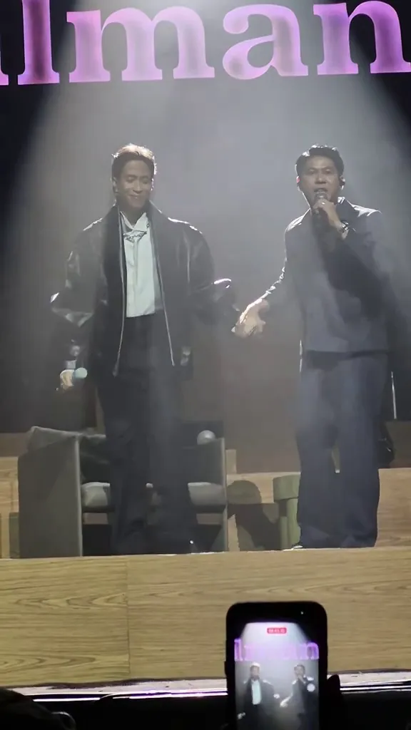 Vidi Aldiano tampil di konser Laleilmanino © 2025 brilio.net Vidi Aldiano tampil di konser Laleilmanino © 2025 brilio.net