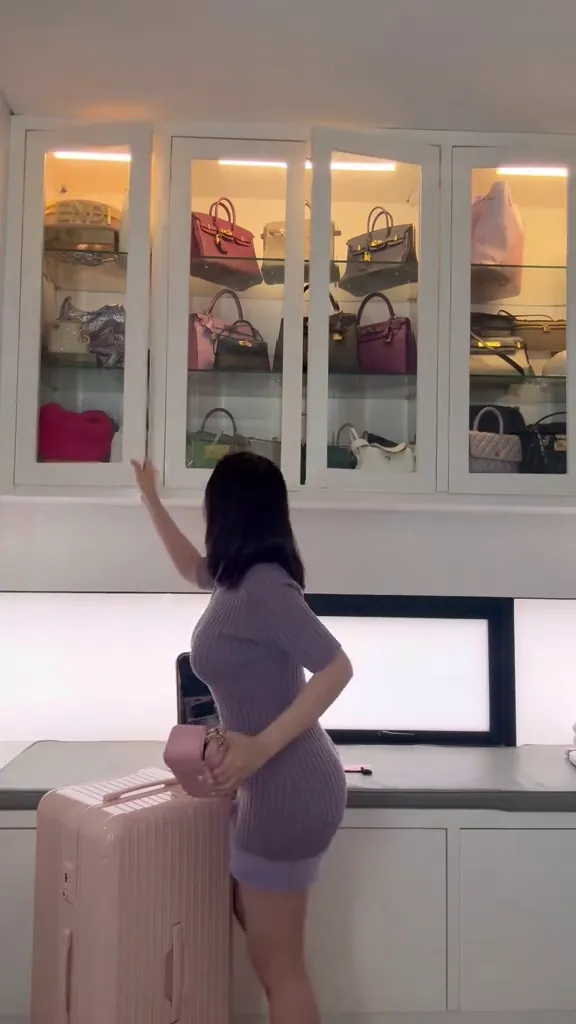 Rumah Amanda Manopo dan Kenny Austin saat ini © 2025 brilio.net Rumah Amanda Manopo dan Kenny Austin saat ini © 2025 brilio.net