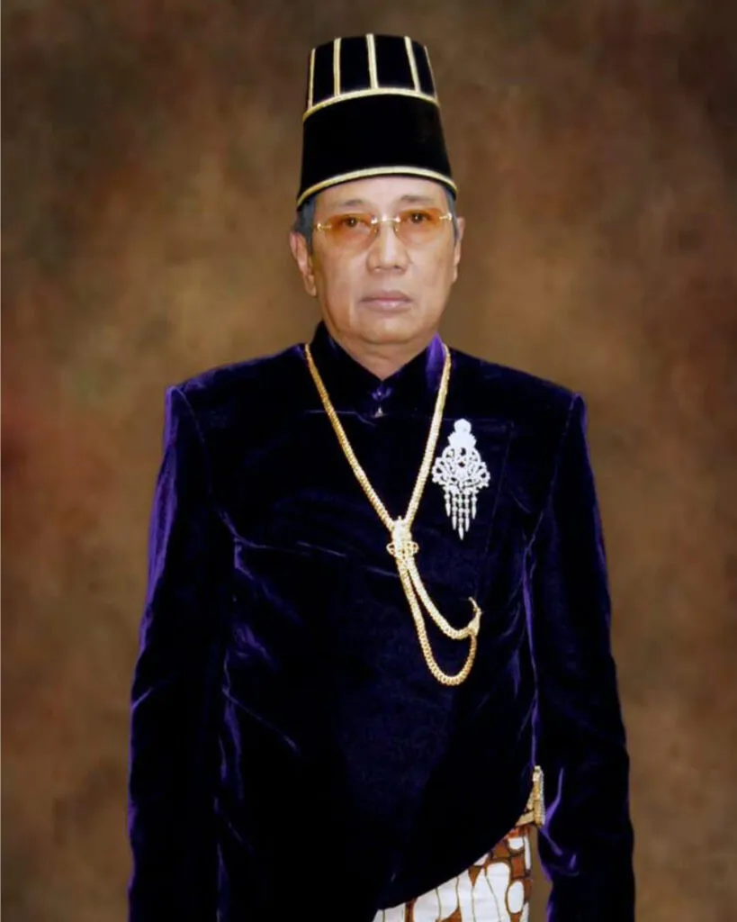 Profil Paku Buwono XIII © 2025 berbagai sumber