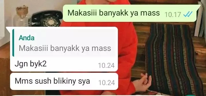 chat kurir ajak pelanggan bercanda © berbagai sumber chat kurir ajak pelanggan bercanda © berbagai sumber