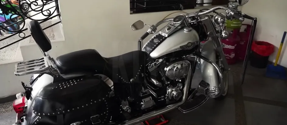 rumah mewah pesulap Limbad © YouTube