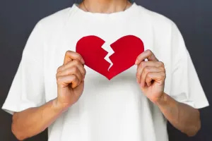 150 Kata-kata mutiara tentang cinta tak terbalas paling dalam 2025, menyentuh dan penuh makna