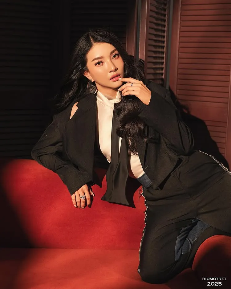 Sarwendah jelaskan kondisi kesehatan rahimnya © 2025 brilio.net Sarwendah jelaskan kondisi kesehatan rahimnya © 2025 brilio.net