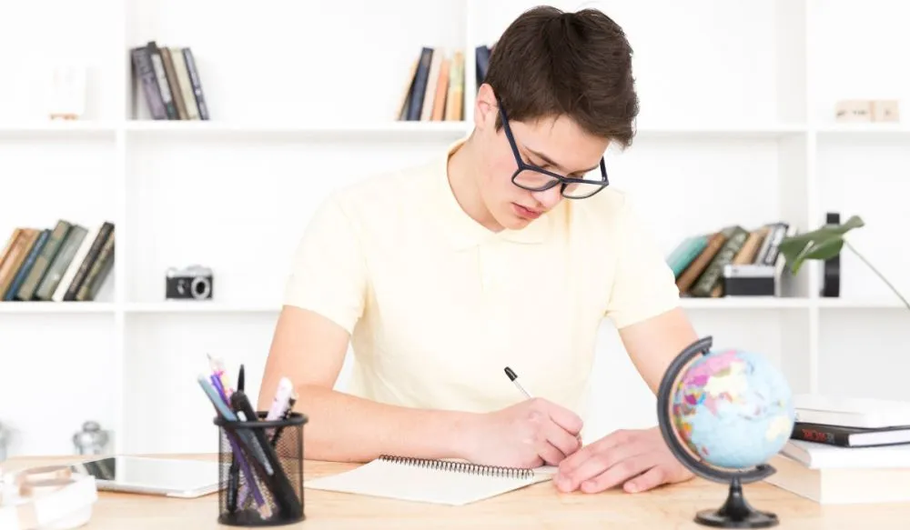 contoh kalimat transitif dan intransitif © 2025 Freepik.com contoh kalimat transitif dan intransitif © 2025 Freepik.com