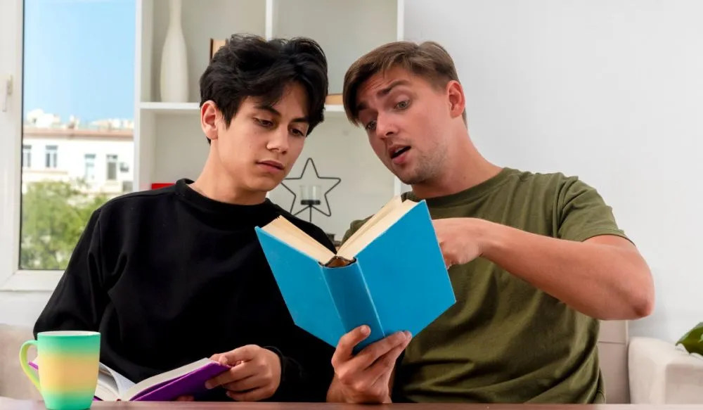 contoh kalimat transitif dan intransitif © 2025 Freepik.com contoh kalimat transitif dan intransitif © 2025 Freepik.com