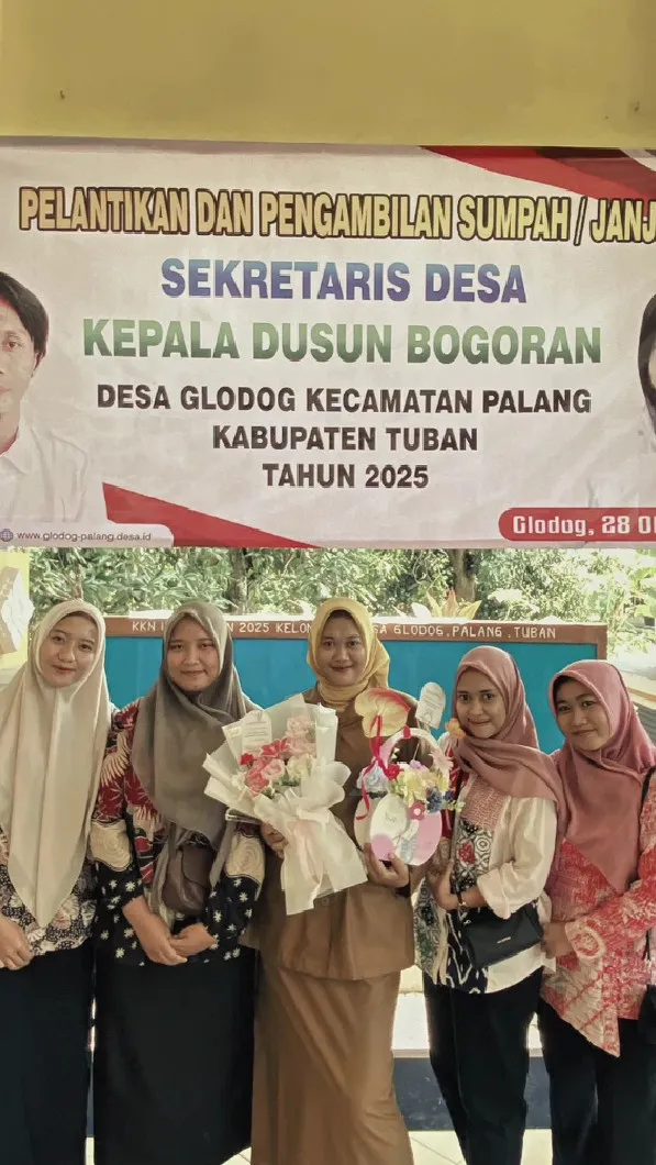 Wanita pamer nggak perlu info loker © TikTok Wanita pamer nggak perlu info loker © TikTok