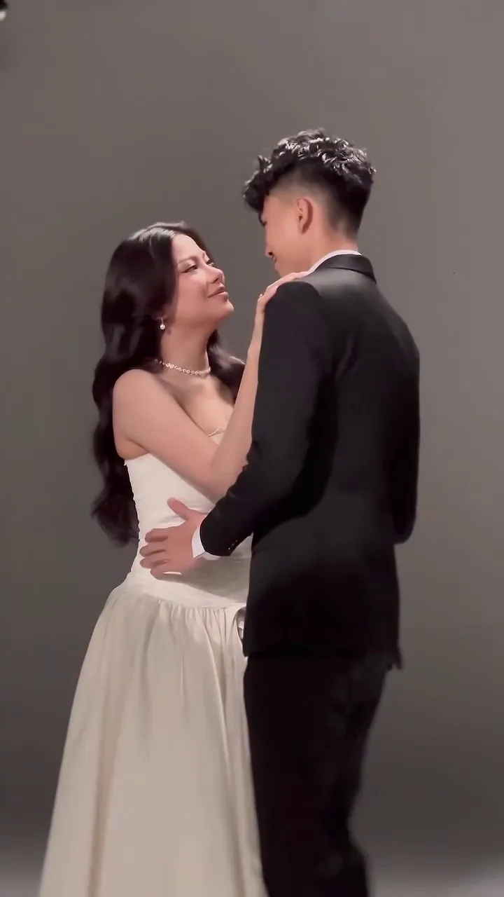 Potret perwedding Hanum Mega © 2025 brilio.net Potret perwedding Hanum Mega © 2025 brilio.net