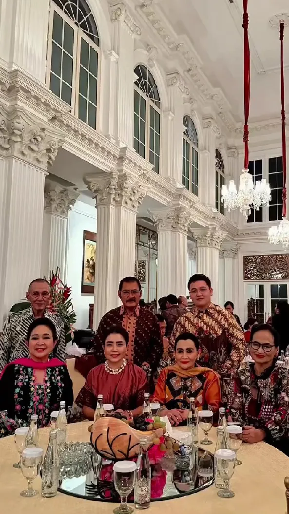 Mayangsari ikut dinner trah Cendana © Instagram Mayangsari ikut dinner trah Cendana © Instagram