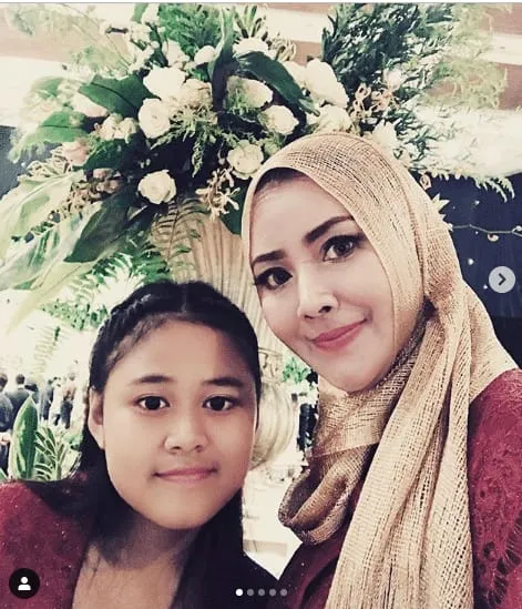 Mpok Uyuy TOP dan Aliya di dunia nyata © 2023 brilio.net Mpok Uyuy TOP dan Aliya di dunia nyata © 2023 brilio.net