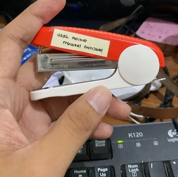 cara amankan barang nyeleneh © berbagai sumber cara amankan barang nyeleneh © berbagai sumber