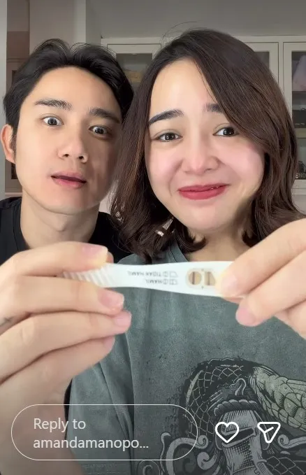 Amanda Manopo respons kocak bantah hamil duluan © Instagram Amanda Manopo respons kocak bantah hamil duluan © Instagram