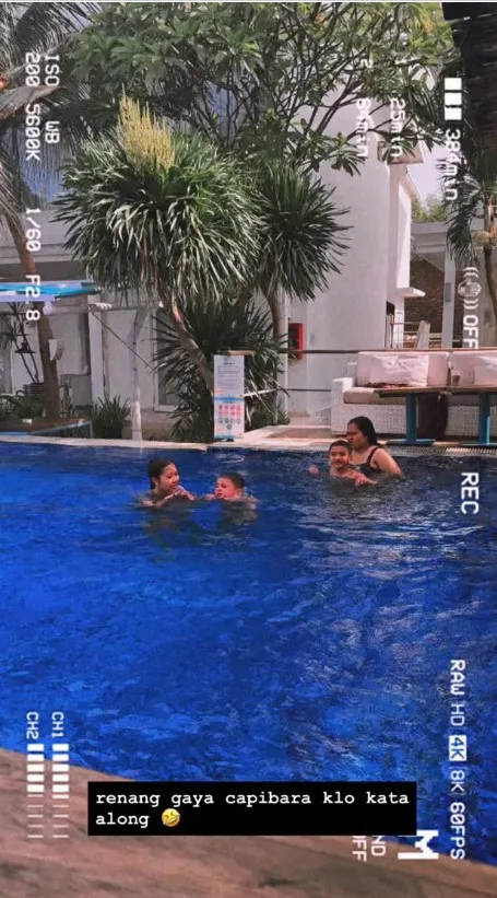 Virgoun liburan bareng ketiga buah hati © Instagram Virgoun liburan bareng ketiga buah hati © Instagram