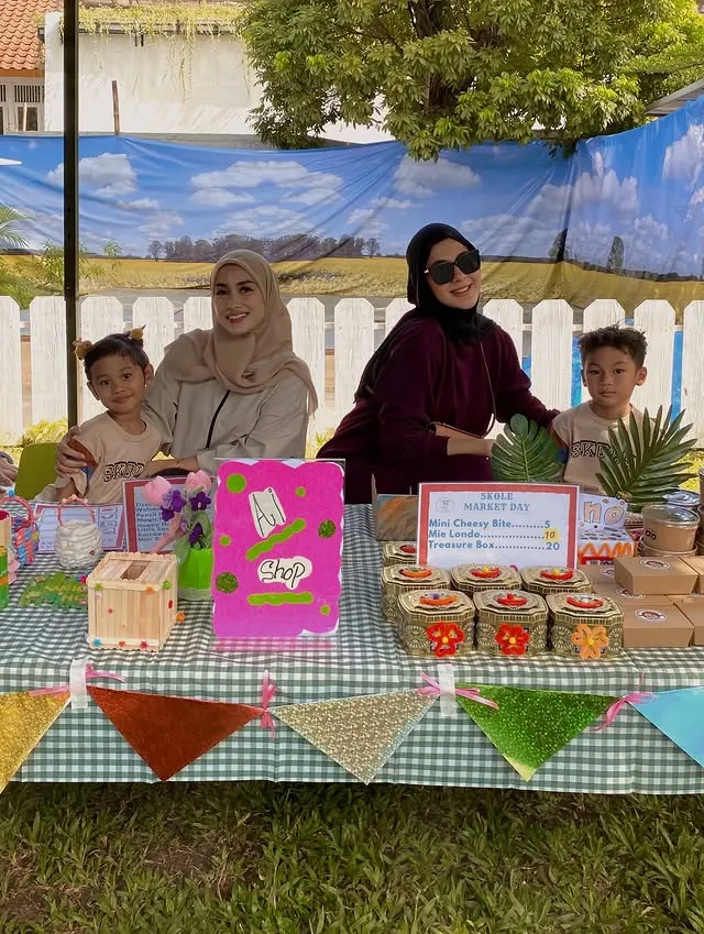 Paula Verhoeven temani Kiano di Market Day © Instagram