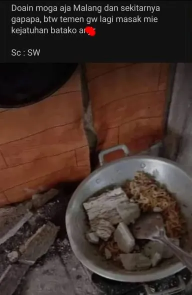 pamer makanan apes © berbagai sumber pamer makanan apes © berbagai sumber