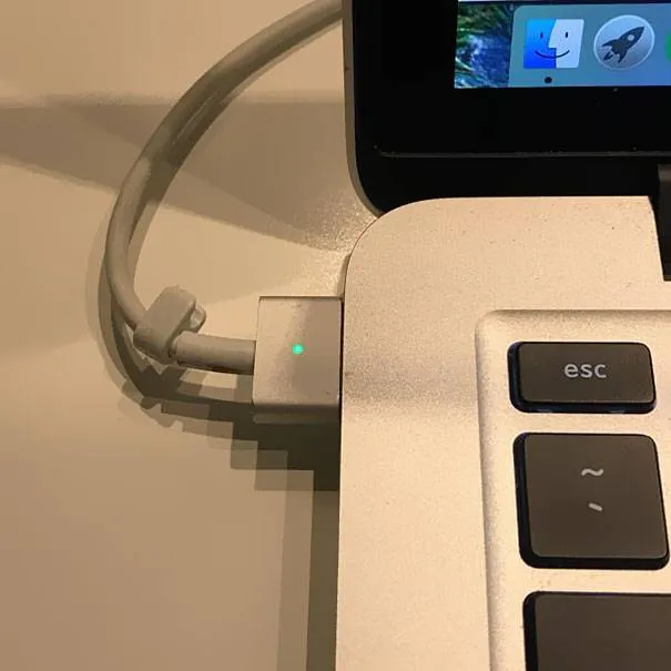 bayangan benda estetik © berbagai sumber