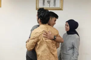 KAI tegaskan petugas Argi tidak dipecat setelah kasus tumbler