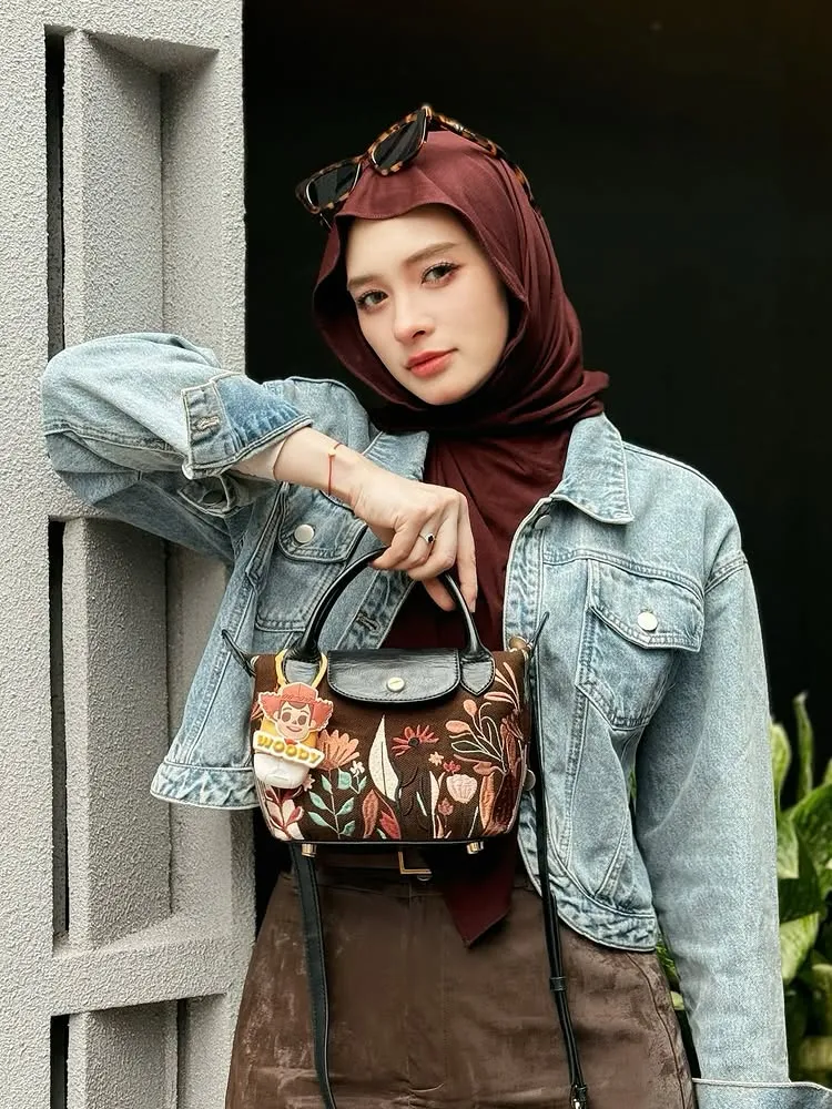 Inara Rusli laporkan dugaan pelanggaran UU ITE © 2025 brilio.net Inara Rusli laporkan dugaan pelanggaran UU ITE © 2025 brilio.net