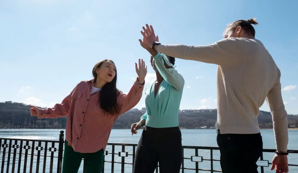 Kata-kata bijak tentang pertemanan penuh arti © 2025 berbagai sumber Kata-kata bijak tentang pertemanan penuh arti © 2025 berbagai sumber