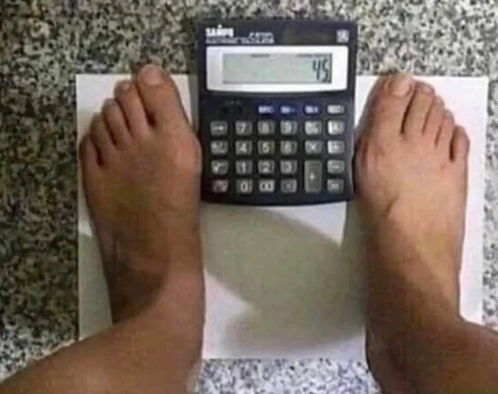 kelakuan absurd cowok © berbagai sumber