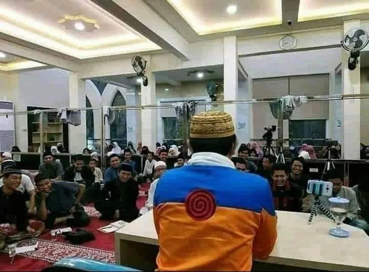 gambar nyeleneh di pakaian © berbagai sumber gambar nyeleneh di pakaian © berbagai sumber