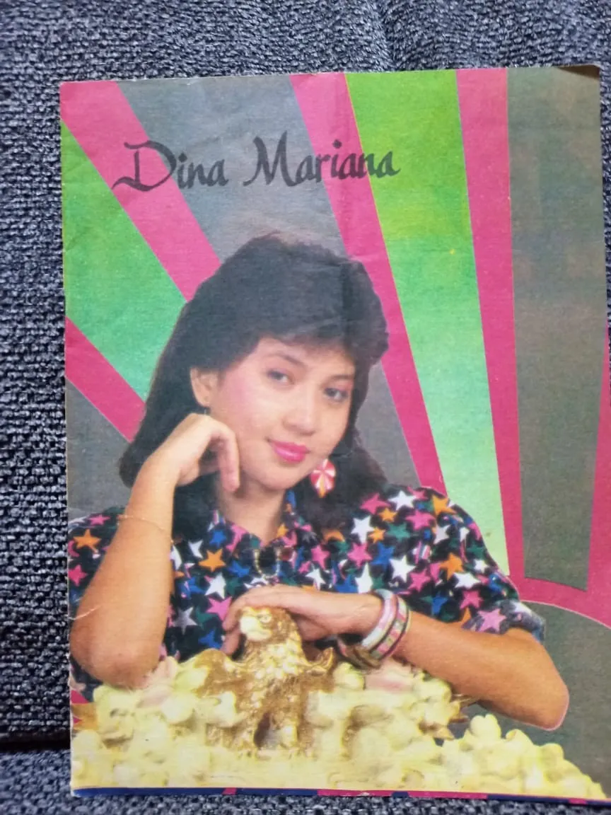 artis jadul jadi model sampul buku tulis © 2023 brilio.net