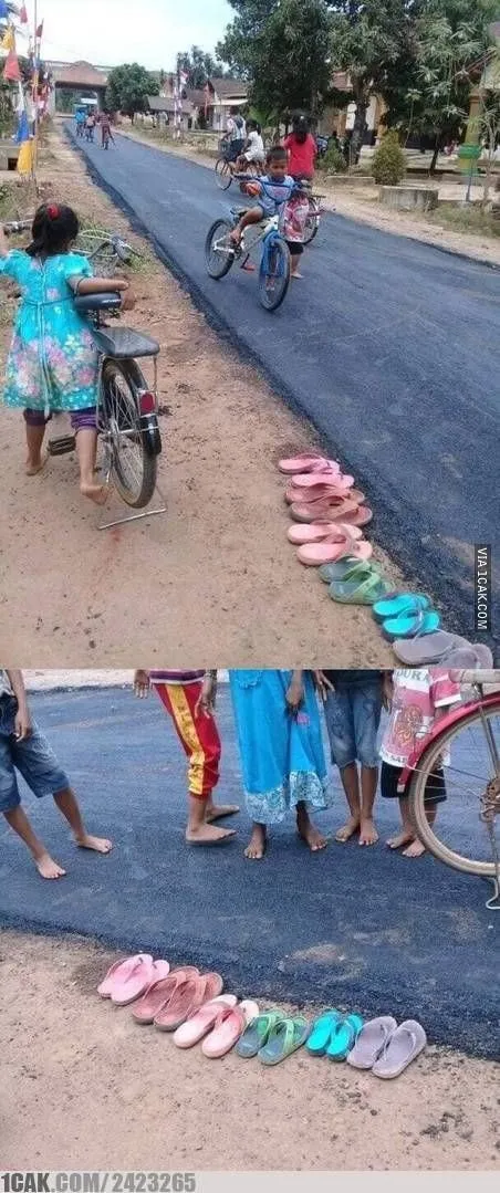 sandal jepit sembarang tempat © berbagai sumber