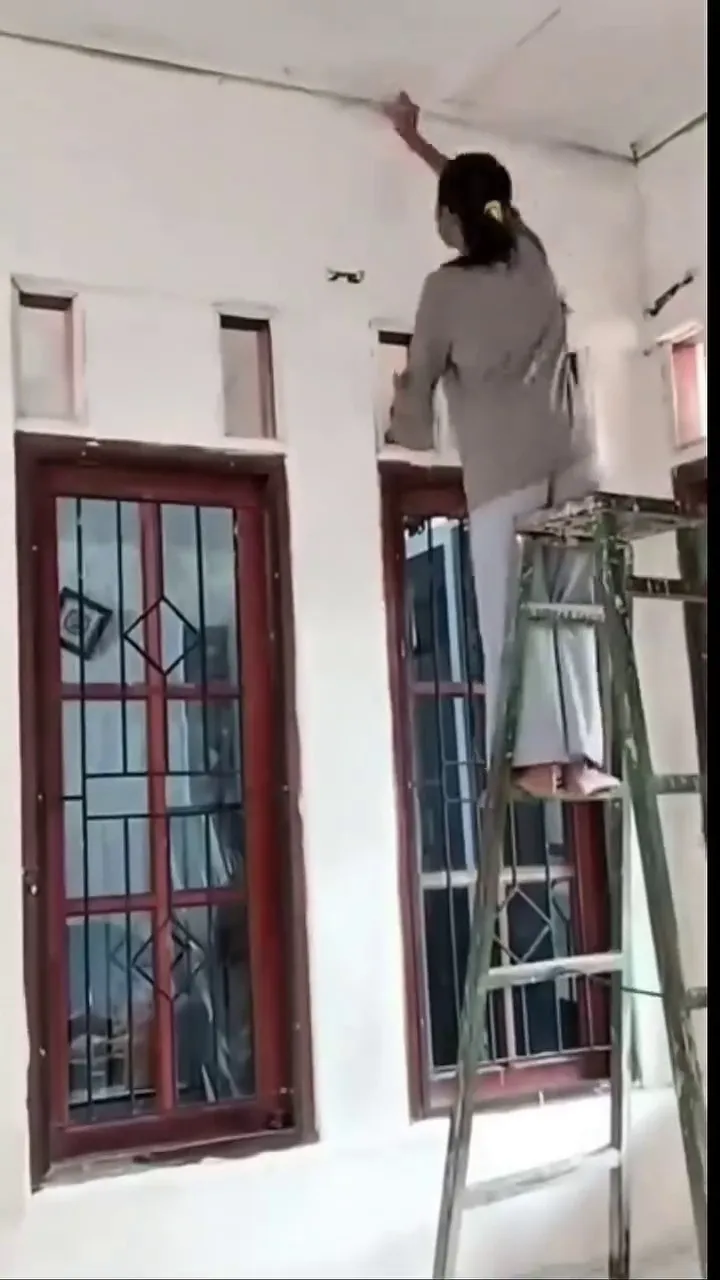 Mulanya rumah jadul bak green screen, wanita ini nukang sendiri jadi ala American classic, 9 potretnya © 2025 brilio.net