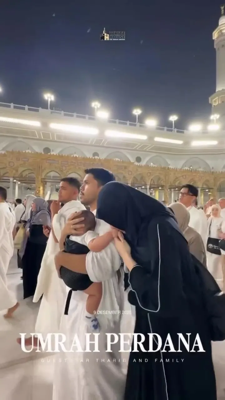 Aaliyah Massaid dan Thariq Halilintar umrah bareng anak © 2025 Instagram Aaliyah Massaid dan Thariq Halilintar umrah bareng anak © 2025 Instagram