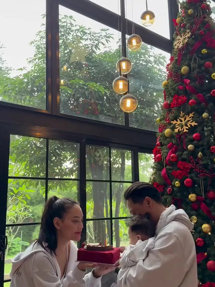 Erika Carlina rayakan ultah DJ Bravy © 2025 Instagram