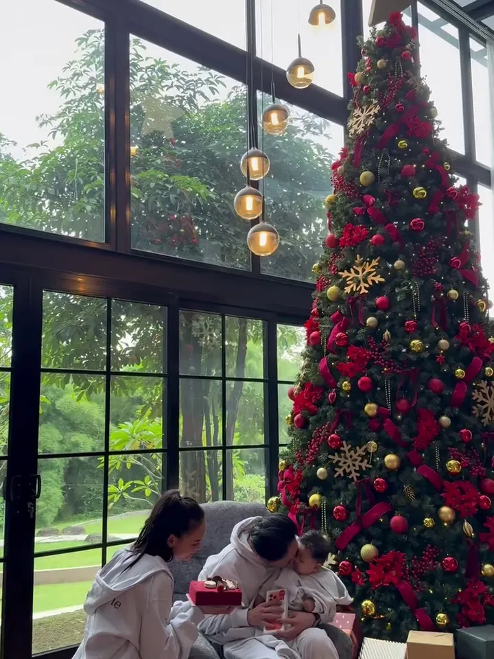 Erika Carlina rayakan ultah DJ Bravy © 2025 Instagram