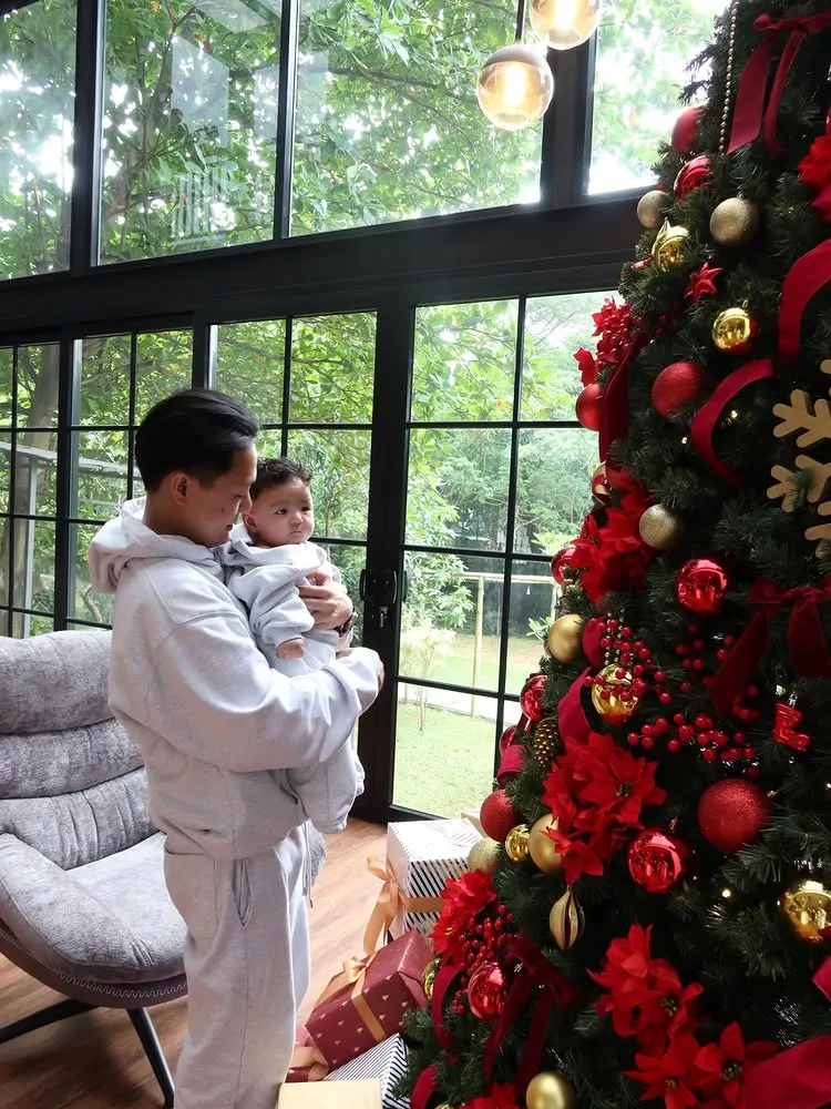 Erika Carlina rayakan ultah DJ Bravy © 2025 Instagram