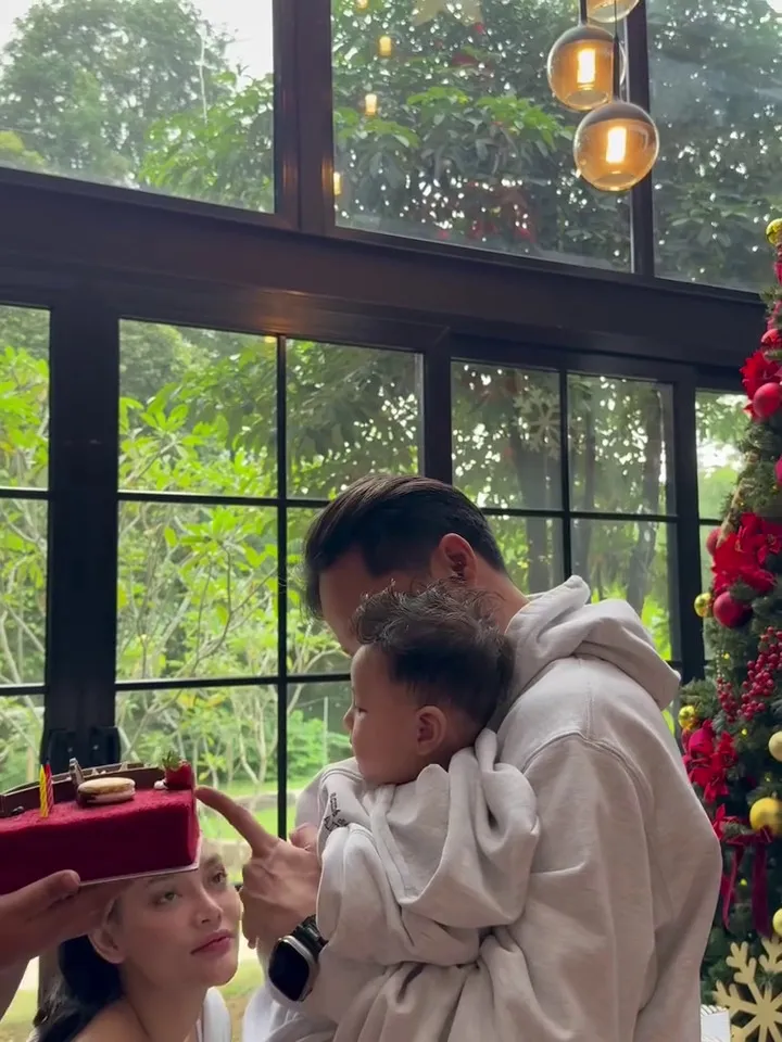 Erika Carlina rayakan ultah DJ Bravy © 2025 Instagram