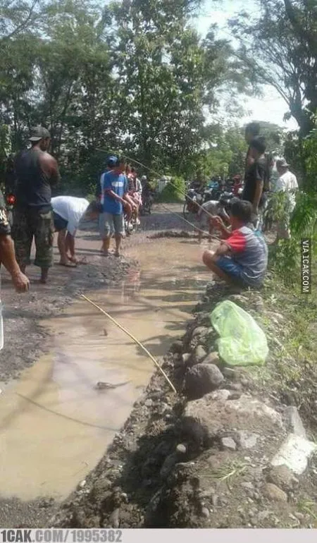 bapak bapak mancing kocak © berbagai sumber