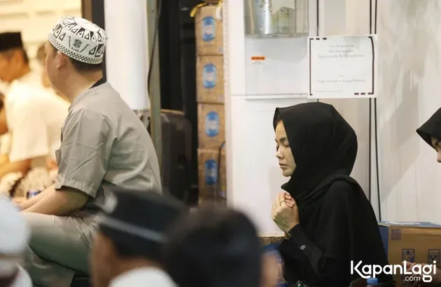 Tahlilan 7 harian Epy Kusnandar © 2025 KapanLagi