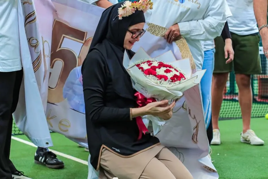 Inneke Koesherawati dapat kejutan ultah © Instagram