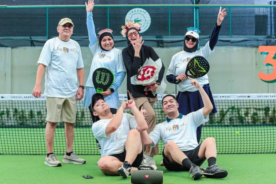 Inneke Koesherawati dapat kejutan ultah © Instagram