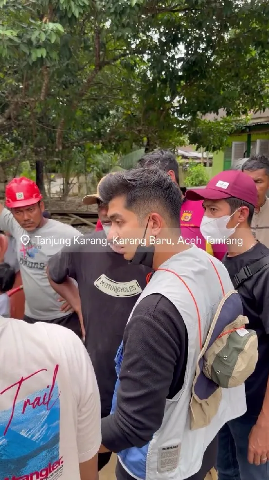 Teuku Ryan bantu korban banjir © Instagram