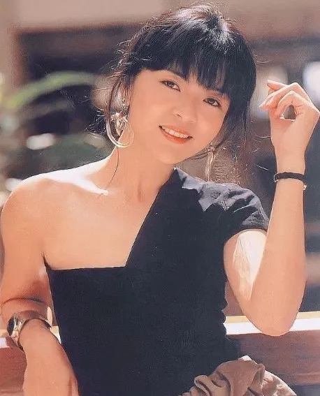 potret masa muda Idy Chan © Instagram