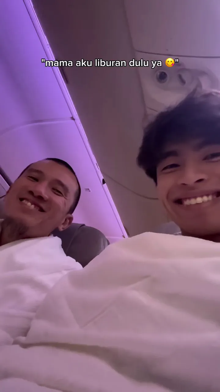 Steven Wongso umrah perdana barenga Felix Siaw © 2025 Instagram