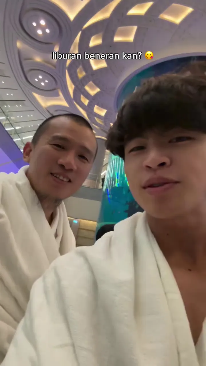 Steven Wongso umrah perdana barenga Felix Siaw © 2025 Instagram