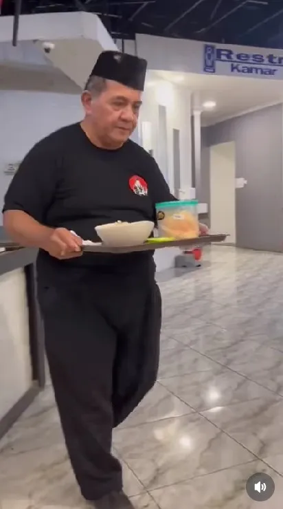 Harry De Fretes kini banting stir © Instagram Harry De Fretes kini banting stir © Instagram