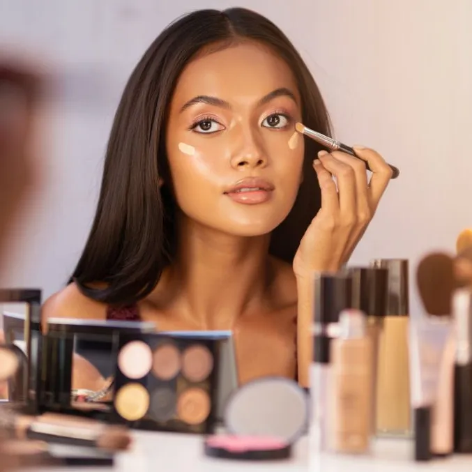 5 Rekomendasi concealer brand lokal yang aman untuk kulit sensitif