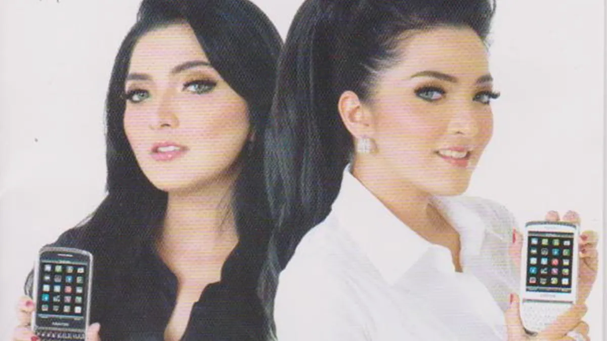 Intip 9 potret jadul seleb saat jadi bintang iklan HP lawas, Agnez Mo tampil dengan rambut bob