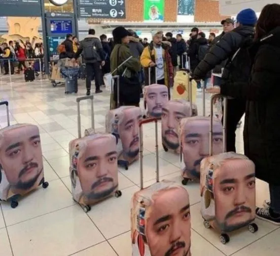 momen orang pakai tas © berbagai sumber momen orang pakai tas © berbagai sumber