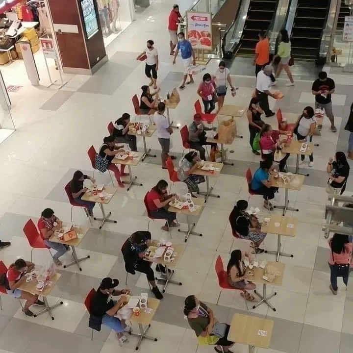 benda disusun rapi acungkan jempol © berbagai sumber