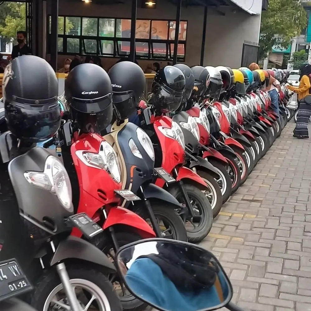 benda disusun rapi acungkan jempol © berbagai sumber