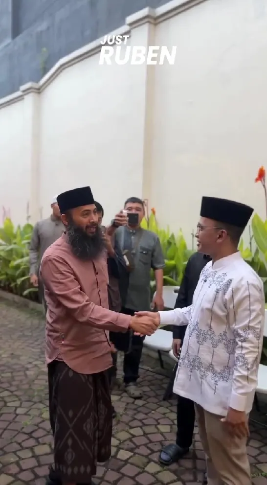 Ruben Onsu rutin gelar kajian di rumah © Instagram